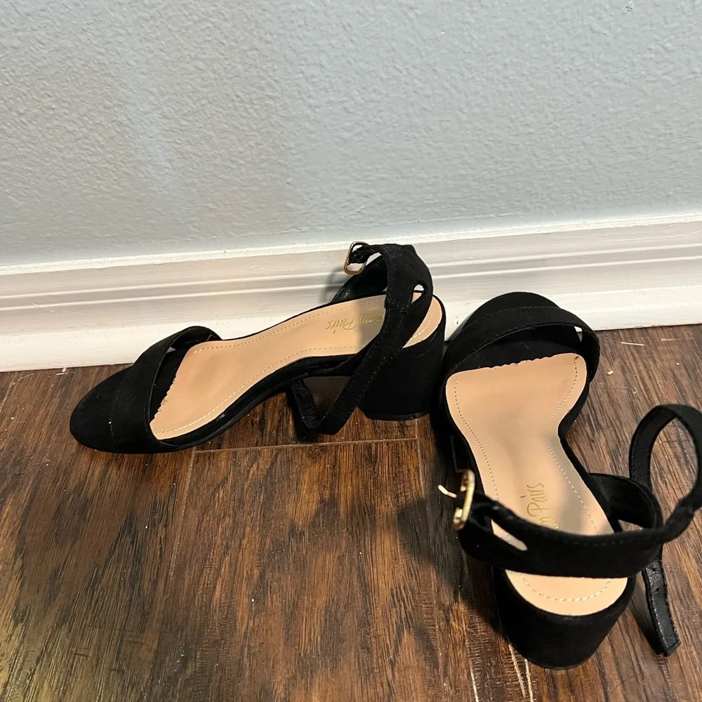 Dream Paris Sandals/heels - Picture 4 of 5